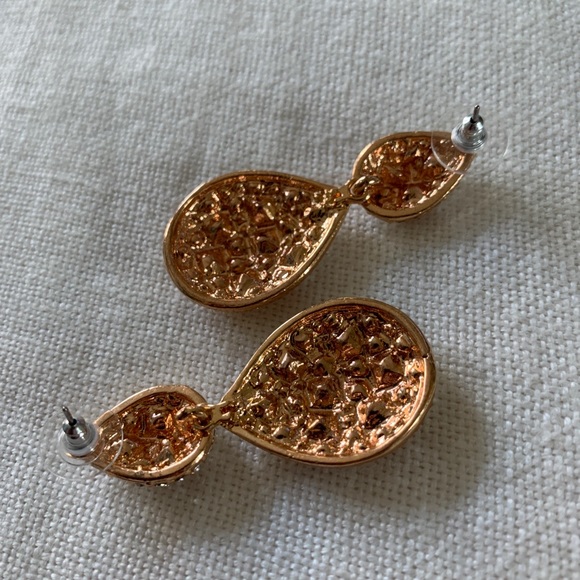 THEIA Teardrop Earrings Crystal Rose Gold - Picture 4 of 4